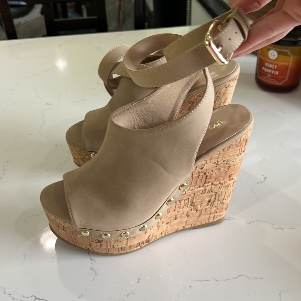 Wedges size 8